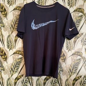 Medium Nike Shirt